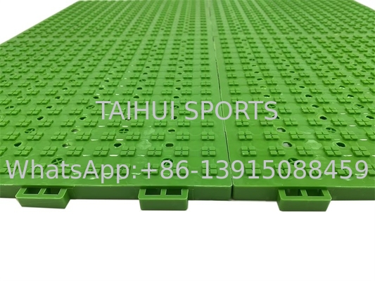 Synthetische banden met een perfecte drainage voor basketbal en tafeltennis.