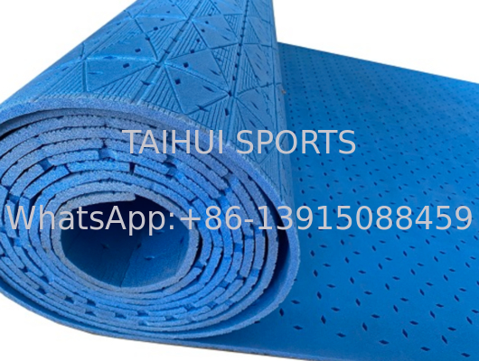 Sportveld Schokdemper PE Schuim met Zelfklevende Tape Standaard Dikte 8-15MM en Aangepaste Rol Lengte