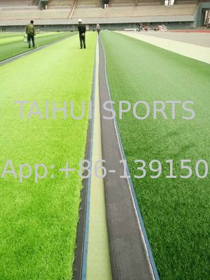 FIFA Standaard Kunstgras Geprefabriceerd PE Schuimschokkussen Onderlaag 10 mm 12 mm Waterdrainage Voetbalveld