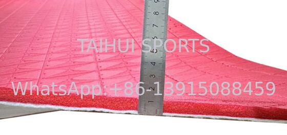 2025 Gepatterned Shock Pad voor kunstgras op voetbalveld/rugbyveld/hockeyveld 8mm 10mm 12mm 15mm met geotexile stof